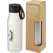 Ljungan Miedziana, izolowana próżniowo butelka ze stali nierdzewnej o pojemności 500 ml z paskiem ze skóry PU i pokrywką, szary