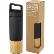 Torne miedziana, izolowana próżniowo butelka ze stali nierdzewnej o pojemności 540 ml z bambusową ścianką zewnętrzną, czarny